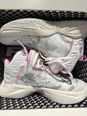 Moolah Kids' Grade School Press Break V2 Basketball Shoes  - Shoe Size: 7.0